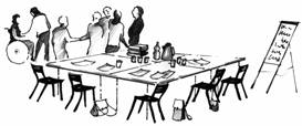 Zeichnung; Schulung mit  Teilnehmerinnen und Teilnehmern, die sich am Rand unterhalten;  Tische in der Mitte